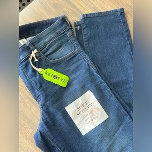 Brand new women’s skinny jeans